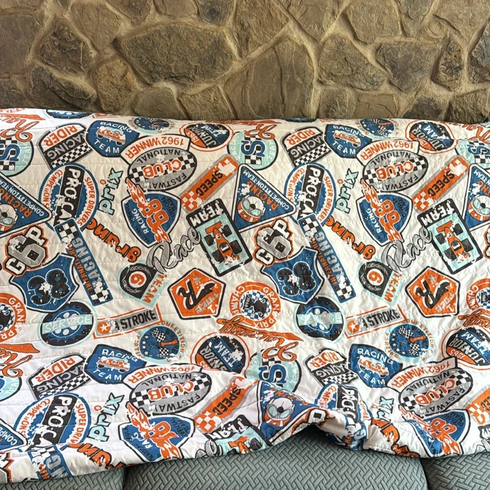 2019 Lush Decor Race Cars Reversible Twin Comforter - Picture 2 of 4